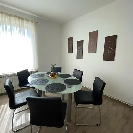 Apartman Varea Liznjan Exterior photo