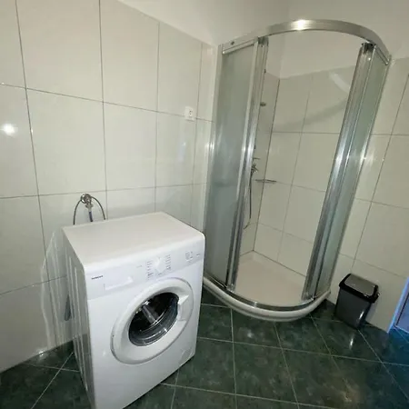 Apartman Varea Liznjan Exterior photo
