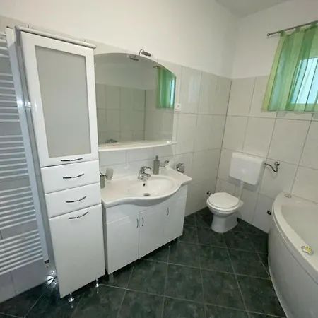 Apartman Varea Liznjan Exterior photo