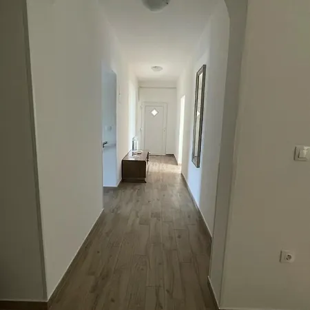 Apartman Varea Liznjan Exterior photo